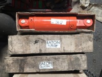3 ASSORTED EATON HYDRAULIC RAMS