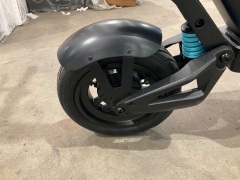 Refund Daxys Bandicoot Electric Scooter 5604406 - 10