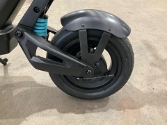 Refund Daxys Bandicoot Electric Scooter 5604406 - 12