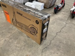 Segway Ninebot D28E Electric Scooter 5467074 - 3