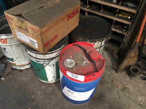 5 Assorted Full and Part Drums Hydraulic Oil