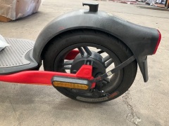 Segway Ninebot D28E Electric Scooter 5467074 - 8