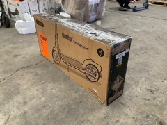 Segway Ninebot D28E Electric Scooter 5467074 - 3