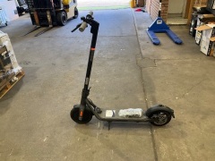 Ninebot Kickscooter F25 Electric Scooter 5287987 - 4