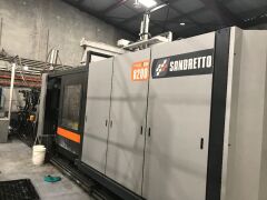 820t Sandretto Plastic Injection Moulding Machine - 14