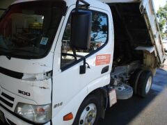 2011 Hino 300 2t Tipper Truck - 18
