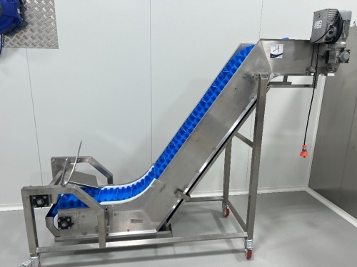 2021 Centreline Technologies Inclined Intralox Bucket Type Delivery Conveyor