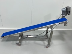 2021 Centreline Technologies Mobile Inclined Flat Belt Conveyor