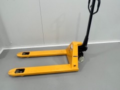 Teamstar 2500Kg Hydraulic Pallet Jack - 2