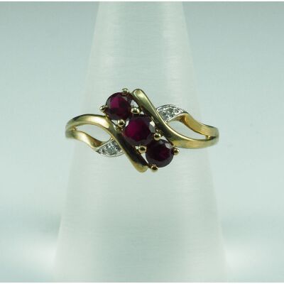 (DO NOT LOT) 18ct yellow gold created ruby & diamond set ring