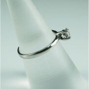 (DO NOT LOT) Platinum diamond set engagement ring - 2
