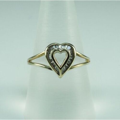 (DO NOT LOT) 9ct yellow gold diamond set ring