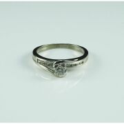 (DO NOT LOT) 9ct white gold diamond set engagement ring - 3