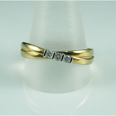 (DO NOT LOT) 9ct yellow gold diamond set ring