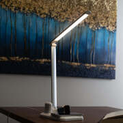 Pomme Desk Lamp, White/Silver