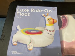 Sunnylife Luxe Ride On Float Lama & Kids Float Vest - 3
