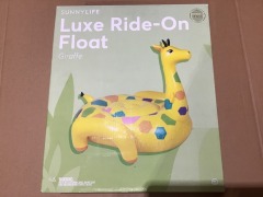 1 x Luxe Ride-On Float Gitaffe 
1 x Backpack Unicorn 
1 x Kids Swimming Goggles - 3