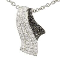 (DO NOT LOT) 18ct W.G, 0.61ct Black & White Diamond Pendant