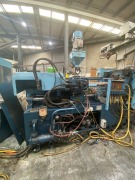 2010 Liguang FL-320ES Plastic Injection Moulding Machine - 3