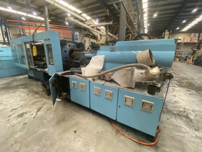 2010 Liguang FL-320ES Plastic Injection Moulding Machine