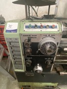 1989 Chien Yeh Iron Works CYNL405G x1000 Centre Lathe - 11