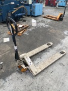 Crown PTH50 Pallet Jack - 2