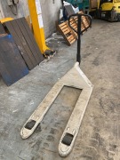 Crown PTH50 Pallet Jack - 2