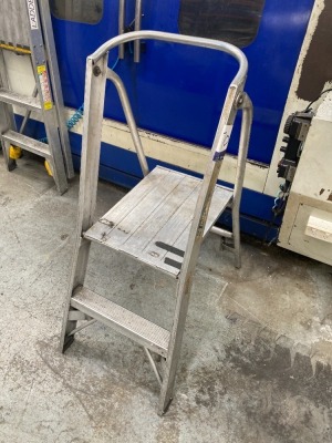 Bailey Industrial Alloy Platform Ladder