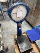 Quantity of 2 Wedderburn Scales - 4