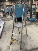 Quantity of 2 Bailey Industrial Alloy Platform Step Ladders - 2