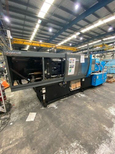 2014 Borsche BS200-III Plastic Injection Moulding Machine