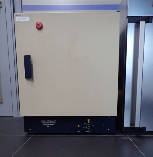GALLENKAMP Hotbox oven, Size 2, 2 shelves, 220/240v, 50Hz, 800W. 220°C 
w x h x d: 585 x 710 x 555