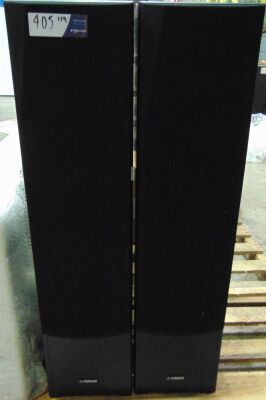 Yamaha NS51 2 Bass Reflec floor standing speaker towers with a 240W maximum power output