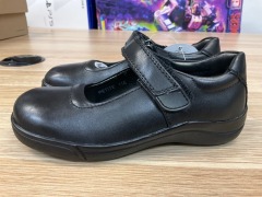 Clarks Petite Junior Girls Mary Jane School Shoes, Size 11(UK), Black 134141-028-E-110a - 3