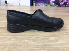 Propet Womens Slip On Shoes WSR006, Size 8.5(US), Black - 6
