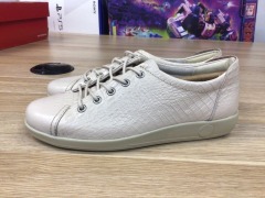 ECCO Soft 2.0 Sneaker Womens, Size 2.5(UK), Limestone - 3