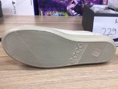 ECCO Soft 2.0 Sneaker Womens, Size 6.5(UK), Limestone - 5
