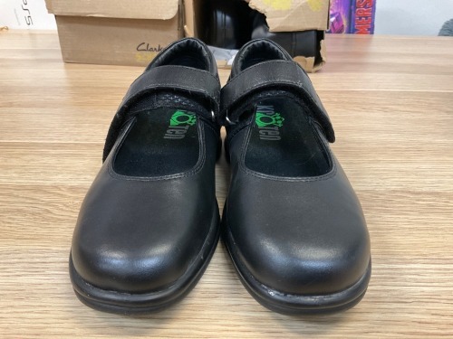 Kroten W2029k Leather Shoes, Size 4(US.G), Black