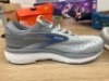 (EX DEMO) Brooks Dyad 11 (D Wide) Womens, Size 5(UK), Grey / White/ Blue 1203121D065-070 - 6