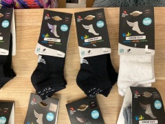 Bundle Of 21 x 3 Packs Of Assorted Kids Socks, Size S 9-12