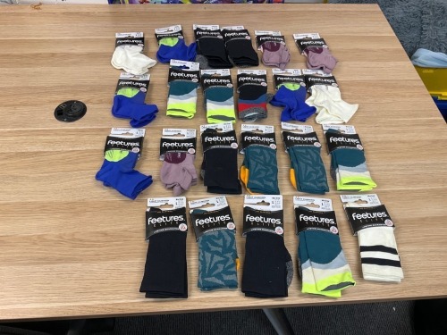 Bundle Of 23 x Large Mens 9-12 - Womens 10-13 Assorted Socks