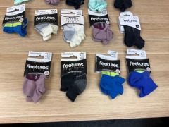 Bundle Of 19 x Small Youth 2 - 5 & 1/2 - Womens 4 - 6 & 1/2 Assorted Socks - 2