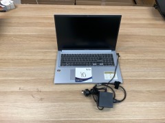 Asus VivoBook 17.3-inch R5-5600H/8GB/512GB SSD Laptop M1702QA-AU014W - 2