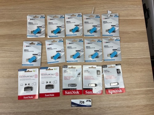 Bundle of 15 x Assorted Sandisk and Emtec Brick USBs