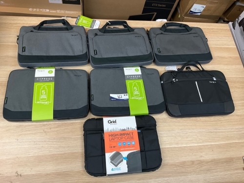 Bundle of 7 x Assorted Targus Laptop Cases