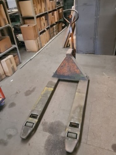 Pallet Truck, Master