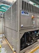 2014 York YLAA0220HE Air-Cooled Scroll Chiller - 2