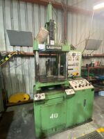 1983 Lauffer VSK025 Rubber Moulding Machine