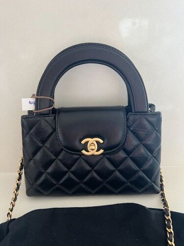 Chanel Kelly Medium Black Lambskin Bag in Black