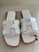 Hermes White Oran Sandals, size 38 - 2
